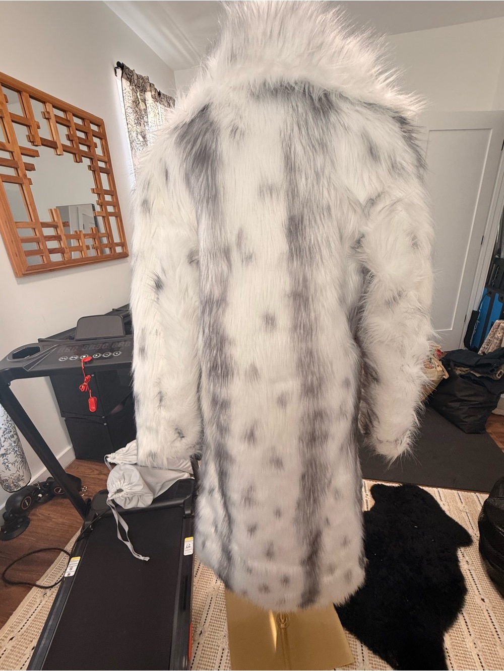 Long Faux Fur Coat in White and Gray - Picture 9 of 12